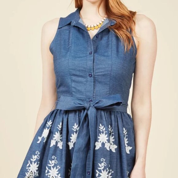 Modcloth Hostess In Focus Shirt Dress in Chambray - Picture 1 of 6